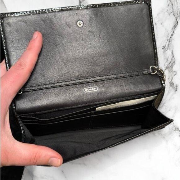 COACH Julia Charcoal Patent Leather Wallet Chain - Picture 4 of 7